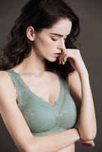 Load image into Gallery viewer, Platinum Lace Bra